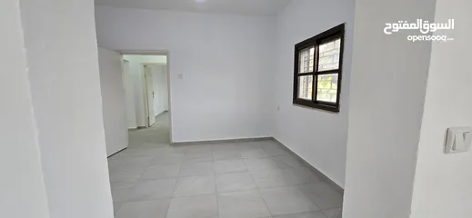  11 بيت للايجار