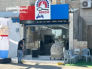  4 المطعم الوحييييد بجانب جامعة الحسين للتقنية!!!!
