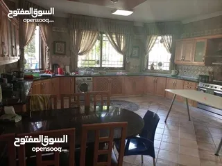  10 الظهير فيلا مستقله فخمه جدا فن معماري عاليه ومطله اجمل موقع مكون من اكثر من سكنه
