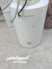  4 كيزر اريستون 80 لتر حاله الجديد استعمال خفيف للبيع بسعر مناسب للجميع الموقع الاذاعه والتلفزيون