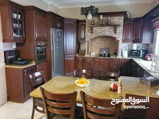  2 شقة للبيع في أجمل مناطق عمان في تلاع العلي الشمالي بإطلالة خلابة و تصميم ولا أروع و بمساحات 180م