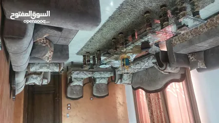  1 للبيع طقمين كنب جلوس أحدهما أحرف زان