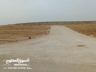  4 قطع اراضي اقساط ميسره من المالك مباشره واصل خدمات وشوارع معبده