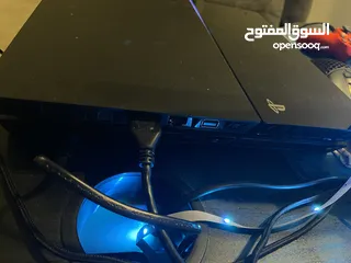  4 Ps4 مستعمله بحاله جيده  تشتغل فيها كل شيء