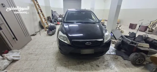  11 فورد فوكس موديل 2010_اتومتيك _ماتور 1600اصل برايفت فحص نظيف نص كاش ونص شيكات