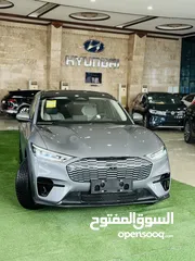  22 فورد موستنج 2022 عداد زيرو كهرباء 500 كيلو لون رمادي اسود ازرق