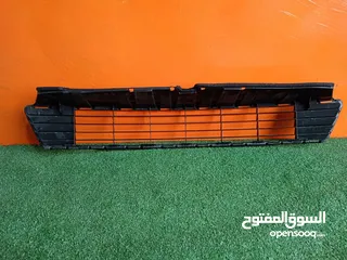  3 شبك /شل سفلي طمبون امامي تويوتا بريوس سي 2012/2014  مستعمل اصلي وارد اليابان بحالة ممتازه  Toyota
