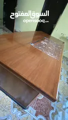  4 In  good condition office table