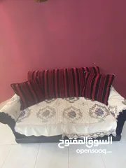  2 ديوان عراقي عشر مقاعد زوليه حرير تركي 3*4 مفروشه موسمين وما بيها اي ضرر  ميز وسطي خشب كلهم سعرهم 250