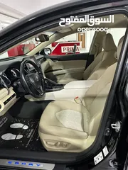  3 Toyota Camry GLE 2021