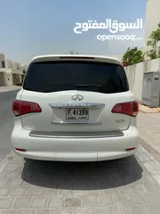  2 Infiniti QX56 2012