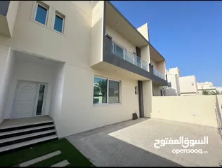  2 فيلا في حي سكني راقي