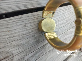  14 سواره نسائي. نحاس وحجر عقيق