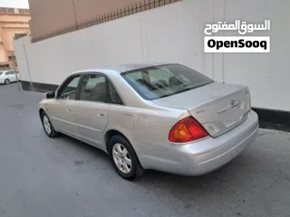  5 للبيع تويوتا افالون  موديل 2000