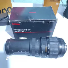  4 كاميرا نيكون D5200