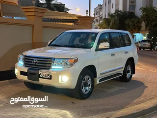  1 للبيع كروزر  مديل 2015 GX.V6 سيرفس الوكاله  ماشي 120 0ملاك 4 حوادث بسيطه