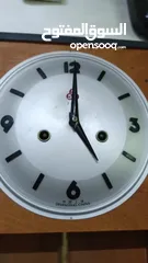  4 ساعة بندول قديمه جدا وشغاله