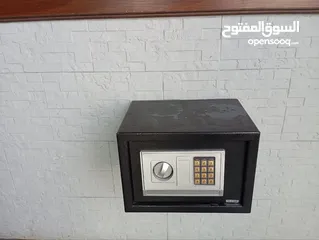  3 فرصة نادرة لأصحاب المكاتب والشركات الناشئة! أثاث مكتبي متكامل ومستعمل بحالة ممتازة