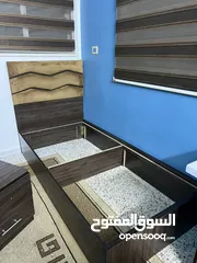  10 غرفة نوم شبابية للبيع مستعملة بحالة الجديد.