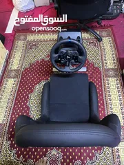  1 Logitech G923 with playseat