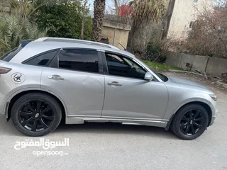  2 سيارة جيب انفنتي fx45 فل الفل 2003 بسعر لقطة قابل للبدل