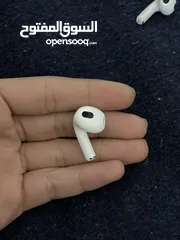  17 Airpods 3 وكالة