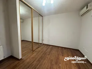  5 شقة دوبلكس ارضي منسوب فاخرة للبيع في خلدا