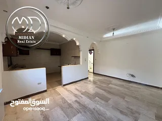  3 شقة للبيع طابق اخير مع روف خلدا مساحة 210م مع ترس سوبر ديلوكس بسعر مميز جداً