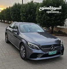  10 مرسيدس c300 موديل 2018 بحالة ممتازة