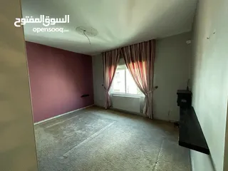  12 شقة للبيع في خلدا