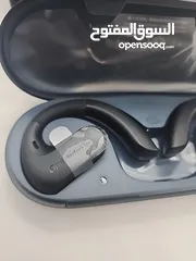  6 سماعات رياضية أصلية جديدة غير مستعملة للبيع Sport Airpods