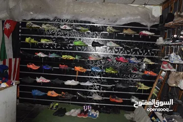  1 محل اوروبي بضاعه  نضيف ونخب للبيع  العنوان  الزرقاء حي معصوم مربع المقبره