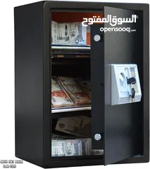  4 قاصات مكاتب نقود افضل خزانات حجم كبير ارتفاع نص متر وزن 20 كيلو ارتفاع 50سم  عرض 38 سم عمق 35 سم .