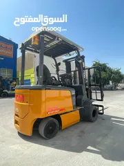 3 TCM 2.5 ton electric forklift made by japan in very good condation