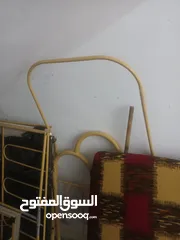 1 سرير بيبي حديد بحالة جيده