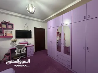  1 غرفة نوم بنات لون زهري وبنفسجي