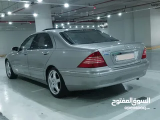  12 Mercedes Benz w220