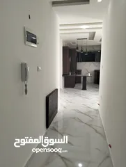  3 شقة سكنية الياسمين -عمارة القيسي - تبعد عن تاج مول دقيقتين - إيجار سنوي لعرسان جدد أو عائلة صغيرة -
