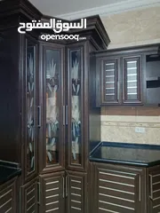  2 مطبخ المنيوم صولد بحاله ممتازه استخدام بسيط الموقع المقابلين شارع الحريه
