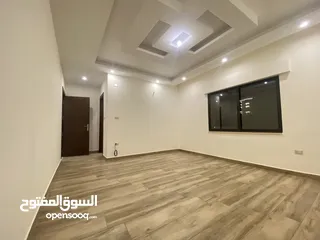  4 شقة أرضيه للبيع في اجمل مناطق شفا بدران مع ترس و مدخل خاص