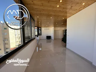  3 رووف فارغ للايجار ام السماق مساحة 200م مع ترس تشطيبات سوبر ديلوكس يصلح للعرسان اطلالة جميلة
