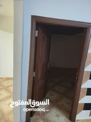  4 منزل عرسان غرفة وصالة وصلون ومطبخ وحمام ماركا الجنوبية شقة ارضية مدخلين واحد المداخل مستقلة