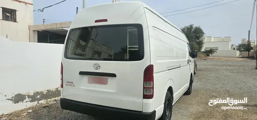  2 Toyota Hiace 2014 Highroof