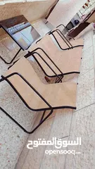  1 طقم قعده خارجيه مع طاوله بحاله ممتازه...
