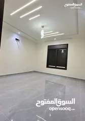  12 شقة جديدة فاخره للايجار