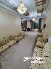  2 شقة مع روف منفصل  للبيع 319م. في ام السماق مقابل مطعم ورد تصلح للسكن او الاستثمار وبسعر مغررري