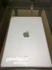  3 للبيع iPad جيل 7 – 32 GB فضي – حالة ممتازة