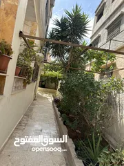  8 بيت مستقل للبيع