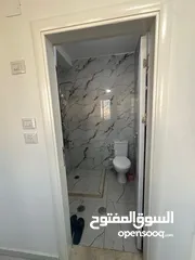  3 شقق مفروشة بمساحات مختلفة وأماكن مختلفة