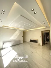  9 شقة طابق ثالث مع روف دوبلكس 215 متر وتراس 90 متر في ضاحية النخيل بسعر مميز جداا
